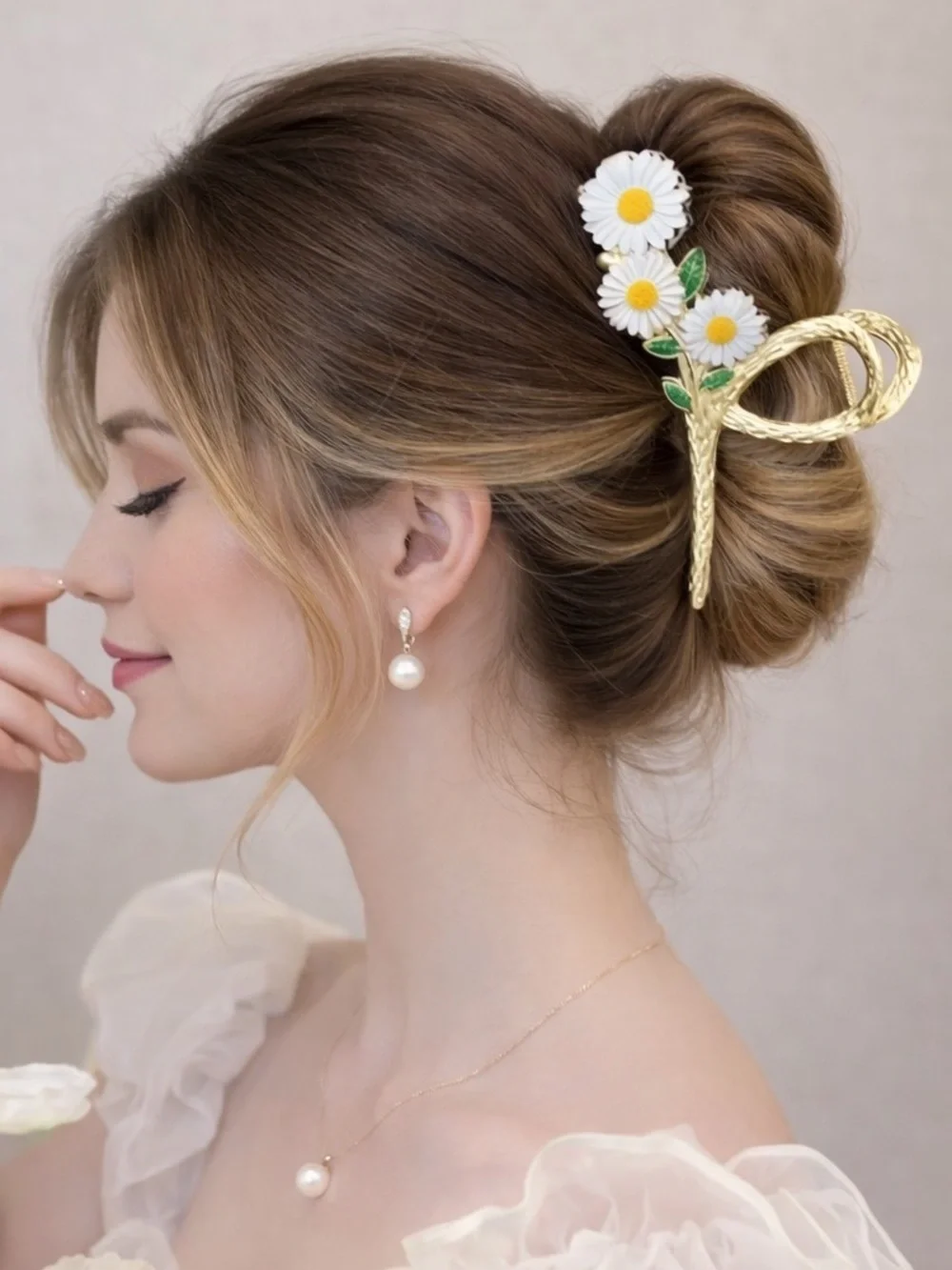 Gold Daisy Flower Hair Clip